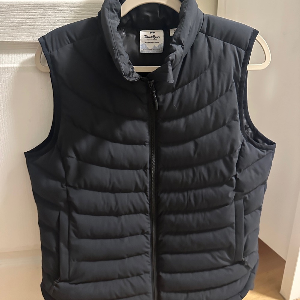 Wind River Black Puffer Vest
